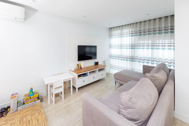 4 soveværelse Lejlighed til salg i Granada by - € 375.000 (Ref: 9491297)