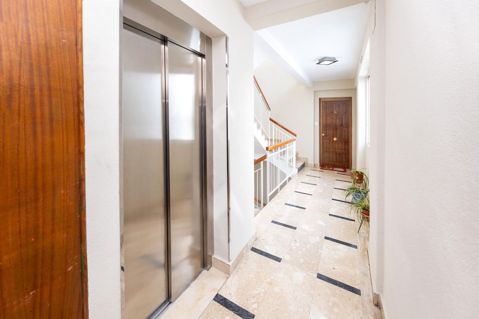 3 bedroom Flat for sale in Granada city - € 370,000 (Ref: 9491299)