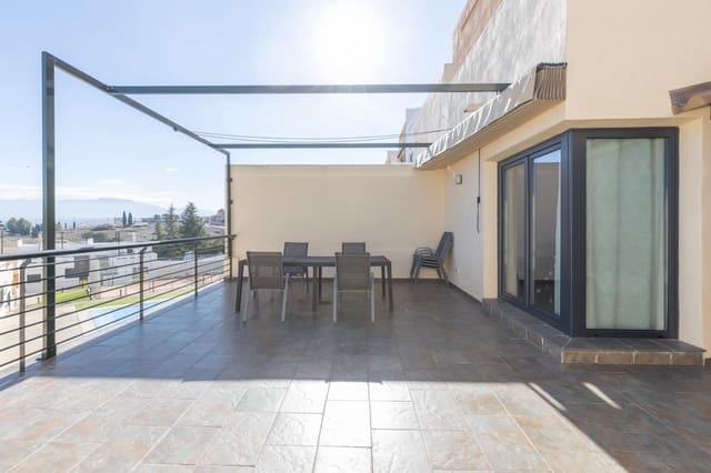 4 makuuhuone Rivitalo myytävänä paikassa Las Gabias mukana uima-altaan 
autotalli - 299 000 € (Ref: 9494580)