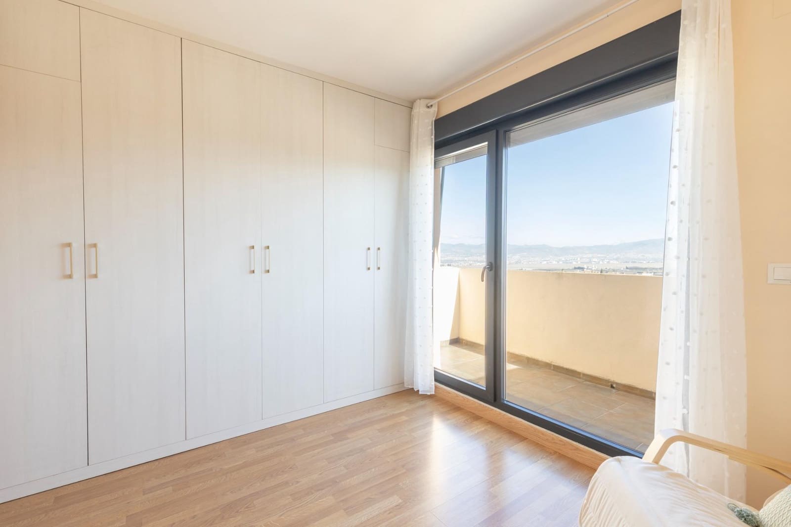 4 makuuhuone Rivitalo myytävänä paikassa Las Gabias mukana uima-altaan 
autotalli - 299 000 € (Ref: 9494580)