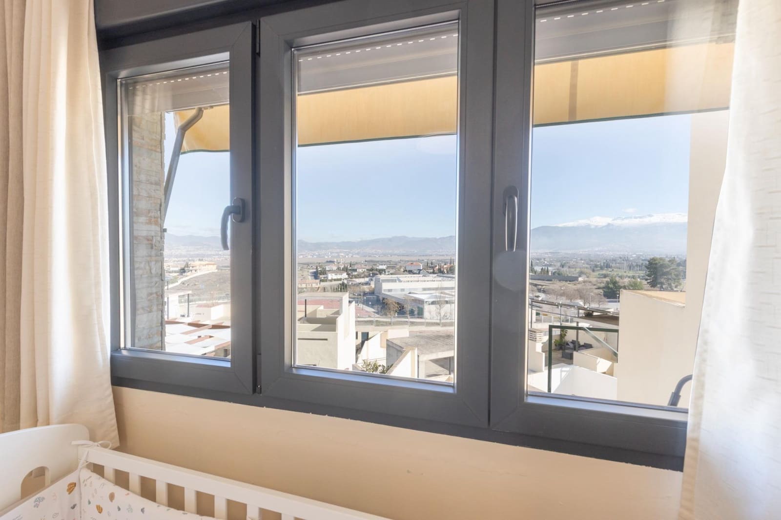 4 makuuhuone Rivitalo myytävänä paikassa Las Gabias mukana uima-altaan 
autotalli - 299 000 € (Ref: 9494580)