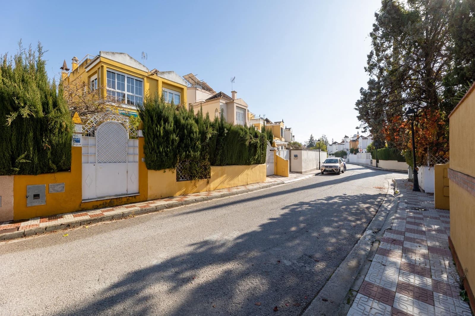 5 bedroom Villa for sale in Albolote with pool garage - € 329,000 (Ref: 9494581)