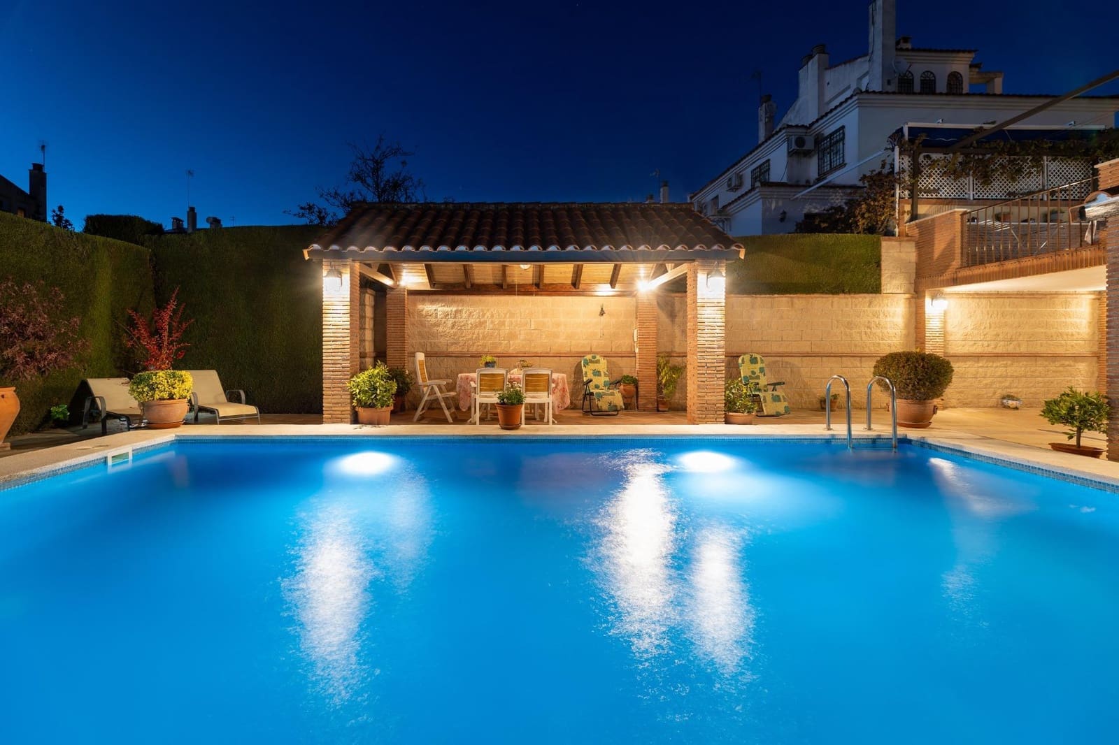 4 makuuhuone Rivitalo myytävänä paikassa Peligros mukana uima-altaan 
autotalli - 395 000 € (Ref: 9502242)