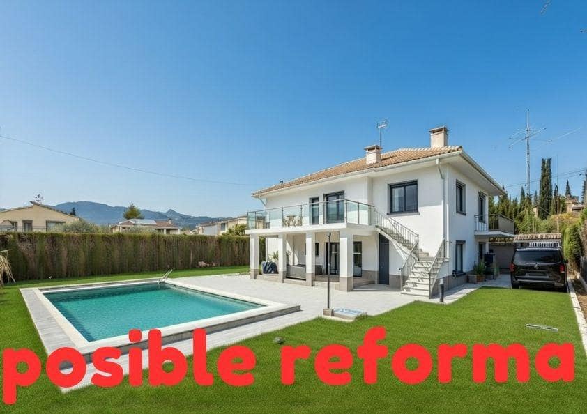 5 soveværelse Villa til salg i Gojar med swimmingpool garage - € 375.000 (Ref: 9504244)