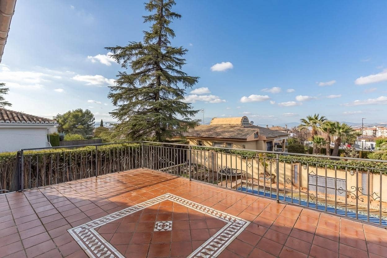 5 soveværelse Villa til salg i Gojar med swimmingpool garage - € 375.000 (Ref: 9504244)