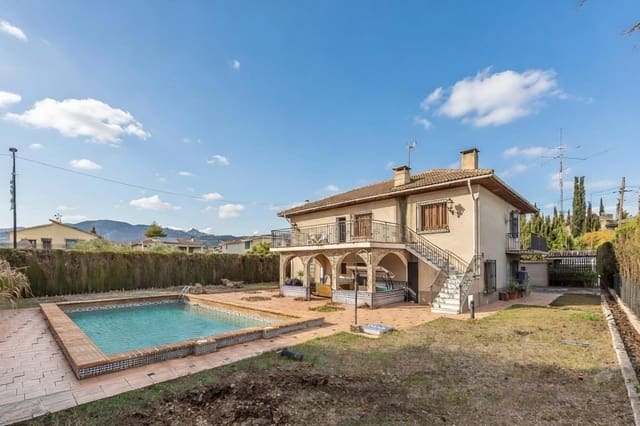 5 soveværelse Villa til salg i Gójar med swimmingpool garage - € 375.000 (Ref: 9504244)