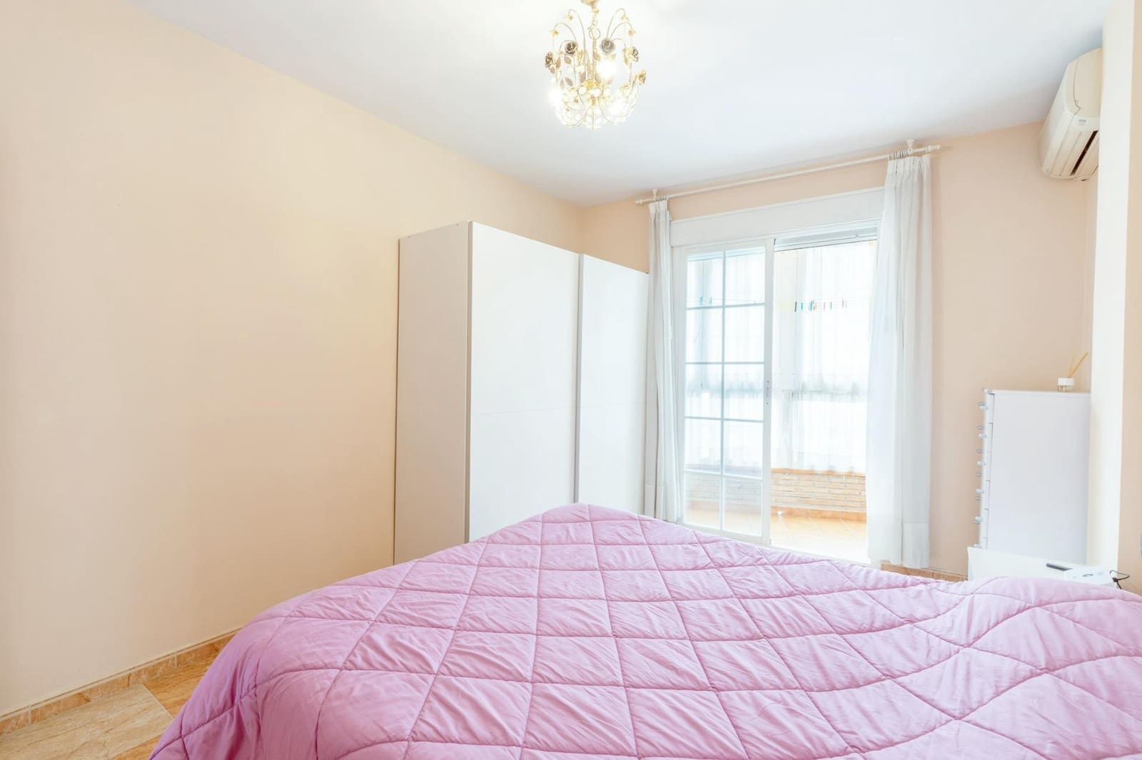 Piso de 2 habitaciones en Peligros en venta - 129.900 € (Ref: 9508841)