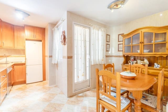 Piso de 2 habitaciones en Peligros en venta - 129.900 € (Ref: 9508841)