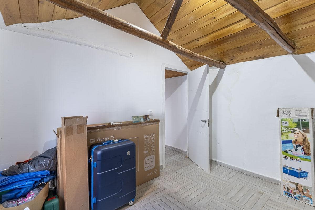 4 makuuhuone Omakotitalo myytävänä paikassa Atarfe - 180 000 € (Ref: 9508972)