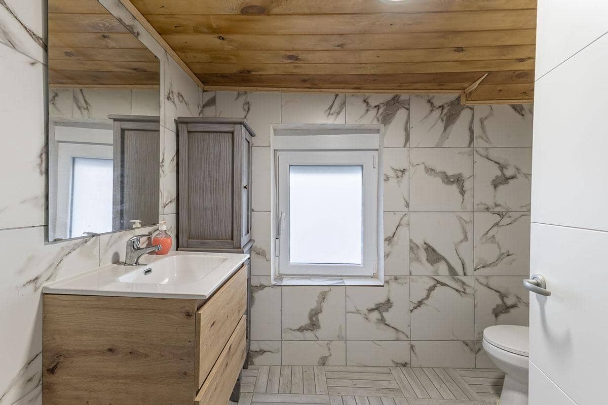 4 makuuhuone Omakotitalo myytävänä paikassa Atarfe - 180 000 € (Ref: 9508972)