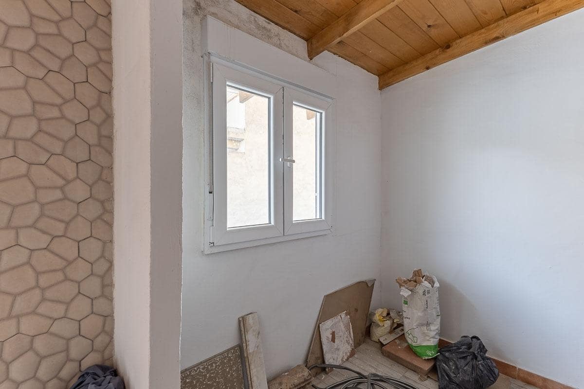 4 makuuhuone Omakotitalo myytävänä paikassa Atarfe - 180 000 € (Ref: 9508972)