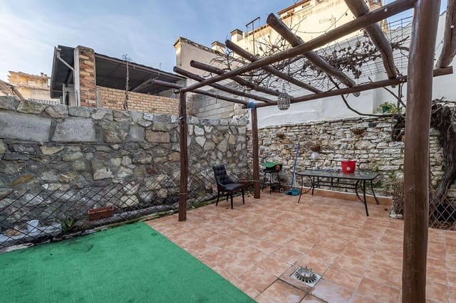 4 makuuhuone Omakotitalo myytävänä paikassa Atarfe - 180 000 € (Ref: 9508972)