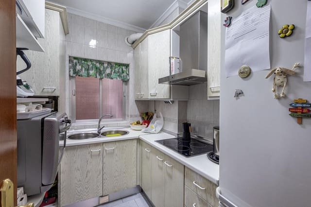 4 sypialnia Mieszkanie na sprzedaż w Zaidin, Miasto Grenada - 200 000 € (Ref: 9518872)