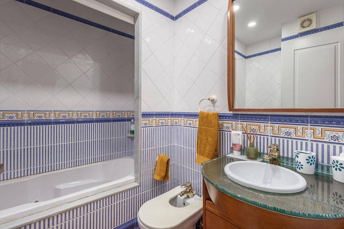 3 soveværelse Lejlighed til salg i Granada by - € 585.000 (Ref: 9530484)