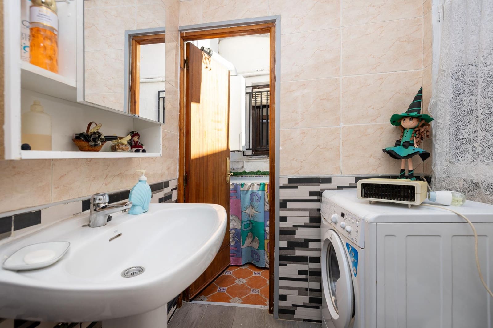 3 bedroom Terraced Villa for sale in Granada city - € 210,000 (Ref: 9535887)