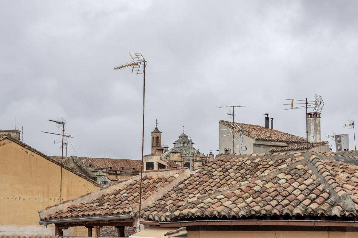 3 bedroom Flat for rent in Granada city - € 1,500 (Ref: 9543557)