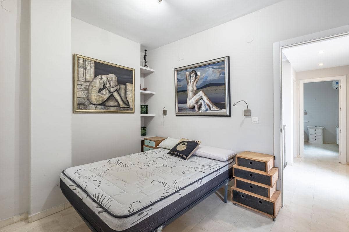 3 bedroom Flat for rent in Granada city - € 1,500 (Ref: 9543557)