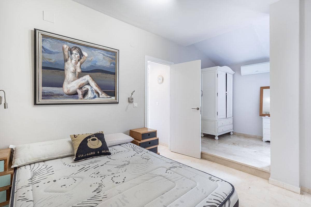 3 bedroom Flat for rent in Granada city - € 1,500 (Ref: 9543557)