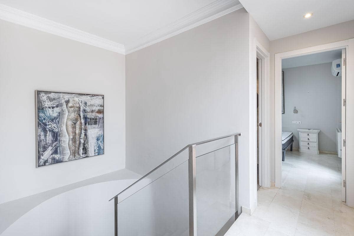 3 bedroom Flat for rent in Granada city - € 1,500 (Ref: 9543557)