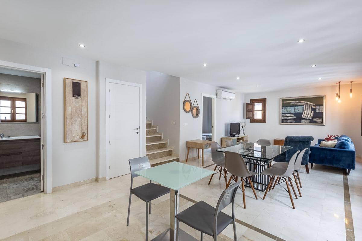 3 bedroom Flat for rent in Granada city - € 1,500 (Ref: 9543557)