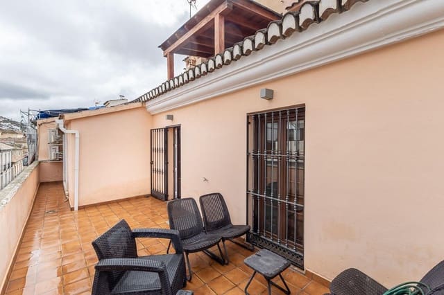 3 bedroom Flat for rent in Granada city - € 1,500 (Ref: 9543557)