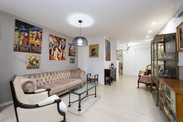 4 soveværelse Lejlighed til salg i Centro, Granada by - € 395.000 (Ref: 9548148)