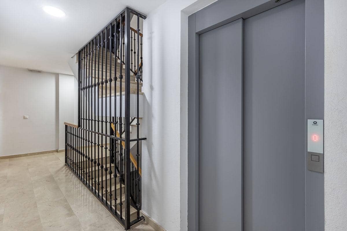 2 sovrum Lägenhet till salu i Armilla med garage - 195 000 € (Ref: 9548149)