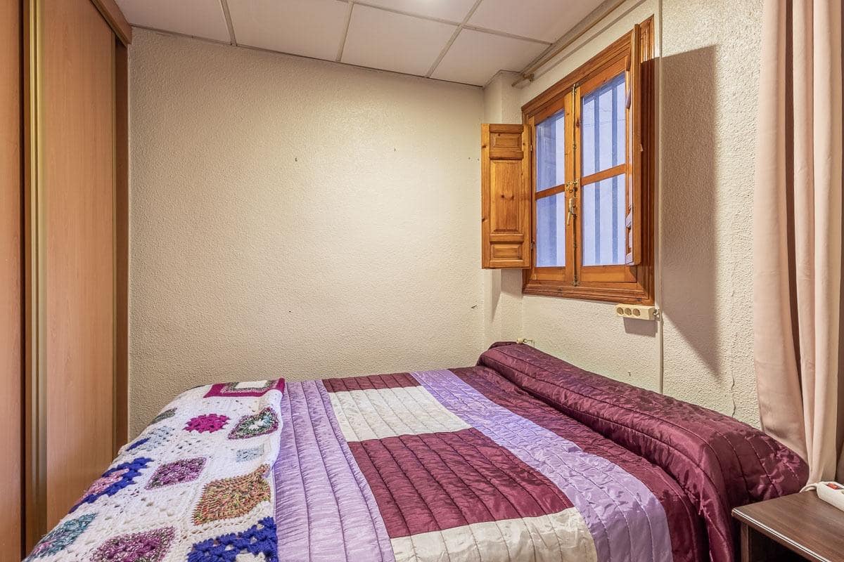 4 quarto Casa em Banda para venda em Granada cidade - 329 000 € (Ref: 9551443)