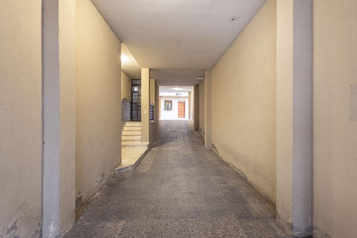 4 quarto Casa em Banda para venda em Granada cidade - 329 000 € (Ref: 9551443)