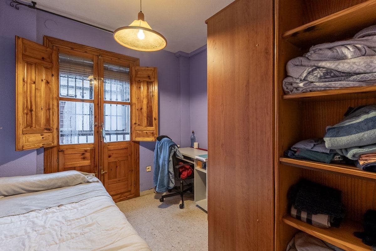 4 quarto Casa em Banda para venda em Granada cidade - 329 000 € (Ref: 9551443)