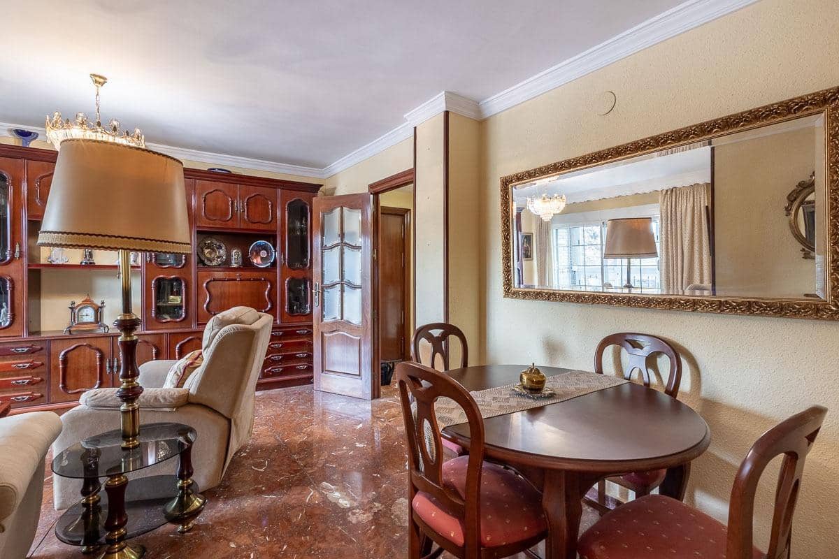 3 soveværelse Lejlighed til salg i Granada by med garage - € 278.000 (Ref: 9555799)