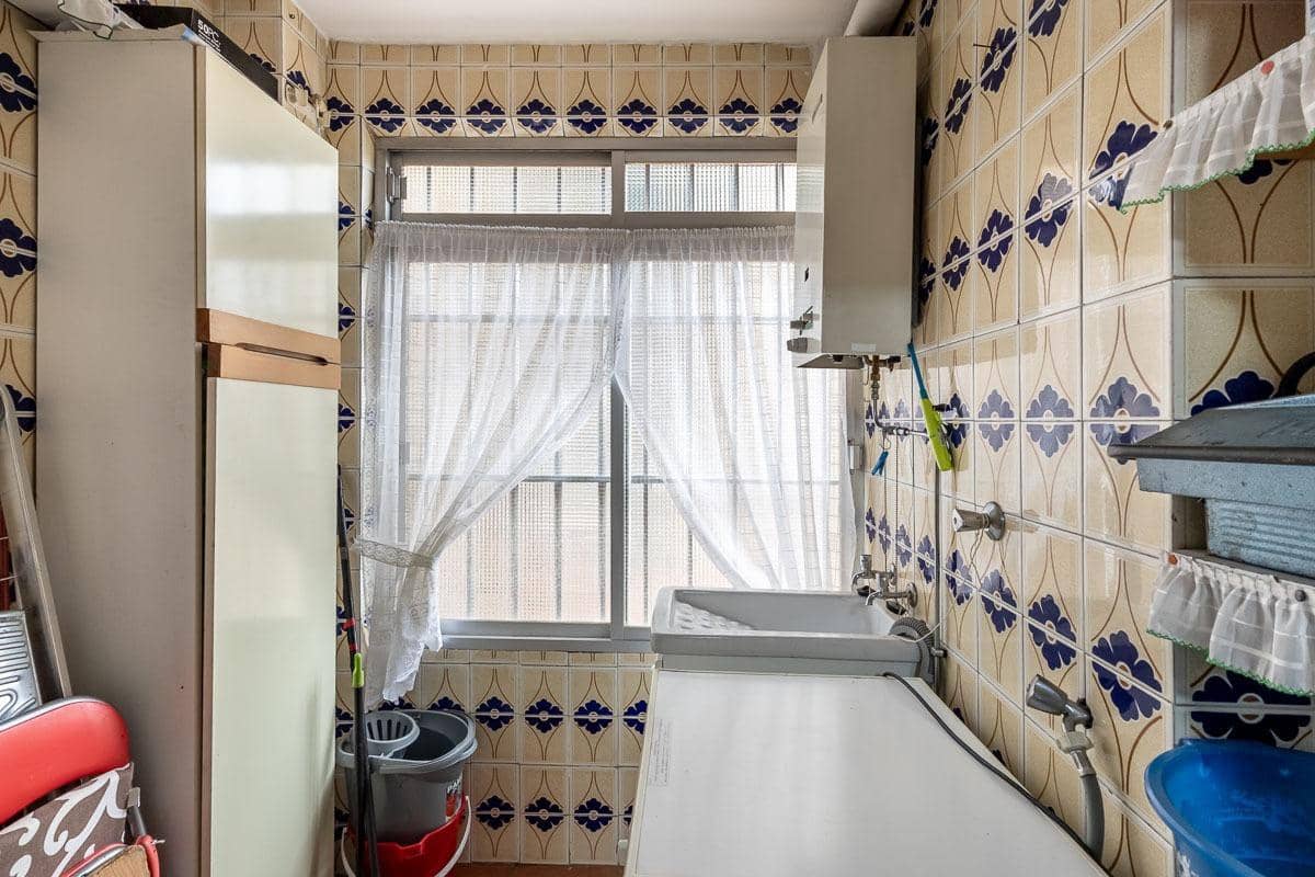 3 soveværelse Lejlighed til salg i Granada by med garage - € 278.000 (Ref: 9555799)