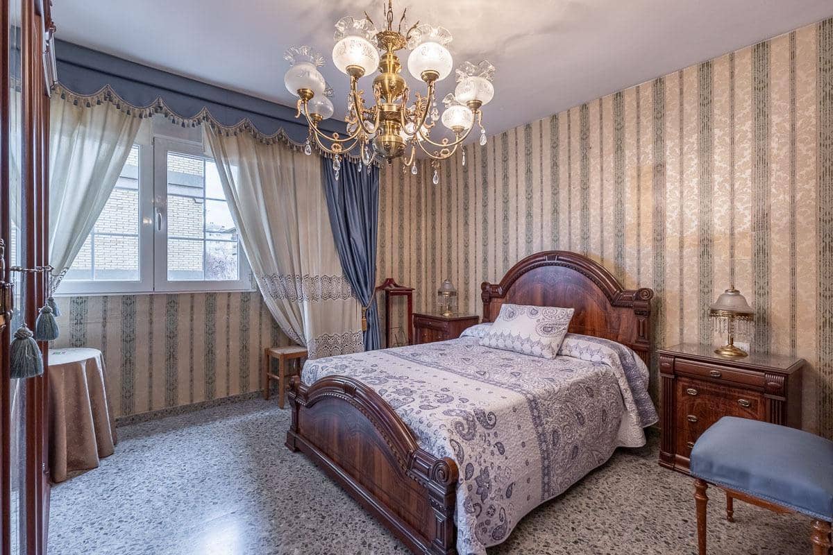 3 soveværelse Lejlighed til salg i Granada by med garage - € 278.000 (Ref: 9555799)