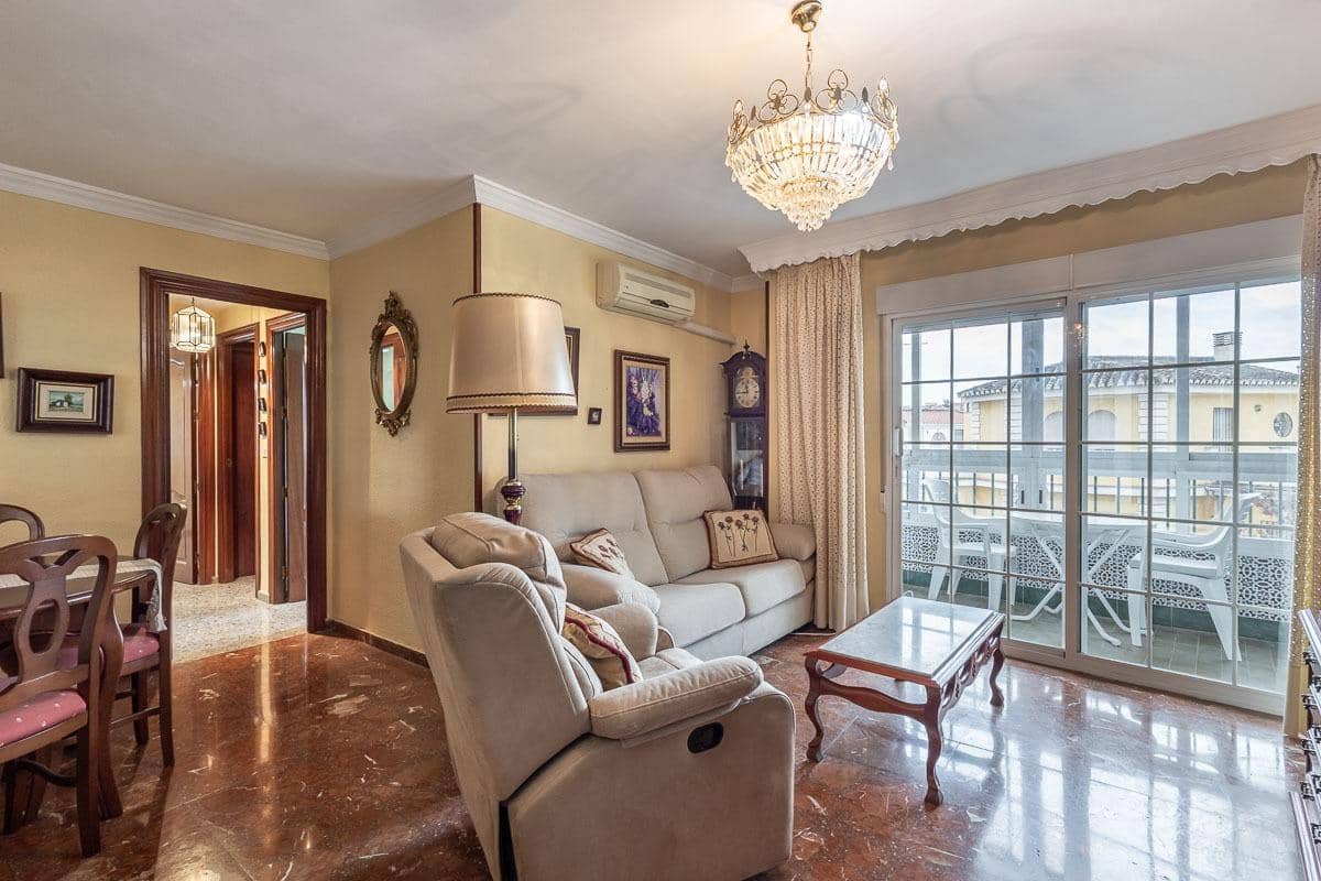 3 bedroom Flat for sale in Granada city with garage - € 278,000 (Ref: 9555799)