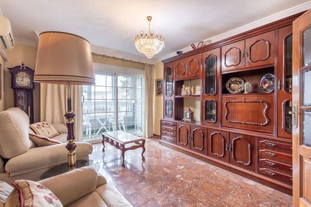 3 soverom Leilighet til salgs i Cervantes, Granada by med garasje - € 278 000 (Ref: 9555799)