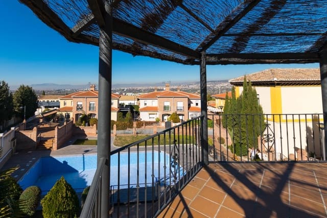 3 Zimmer Villa zu verkaufen in La Zubia mit Garage - 299.000 € (Ref: 9576685)