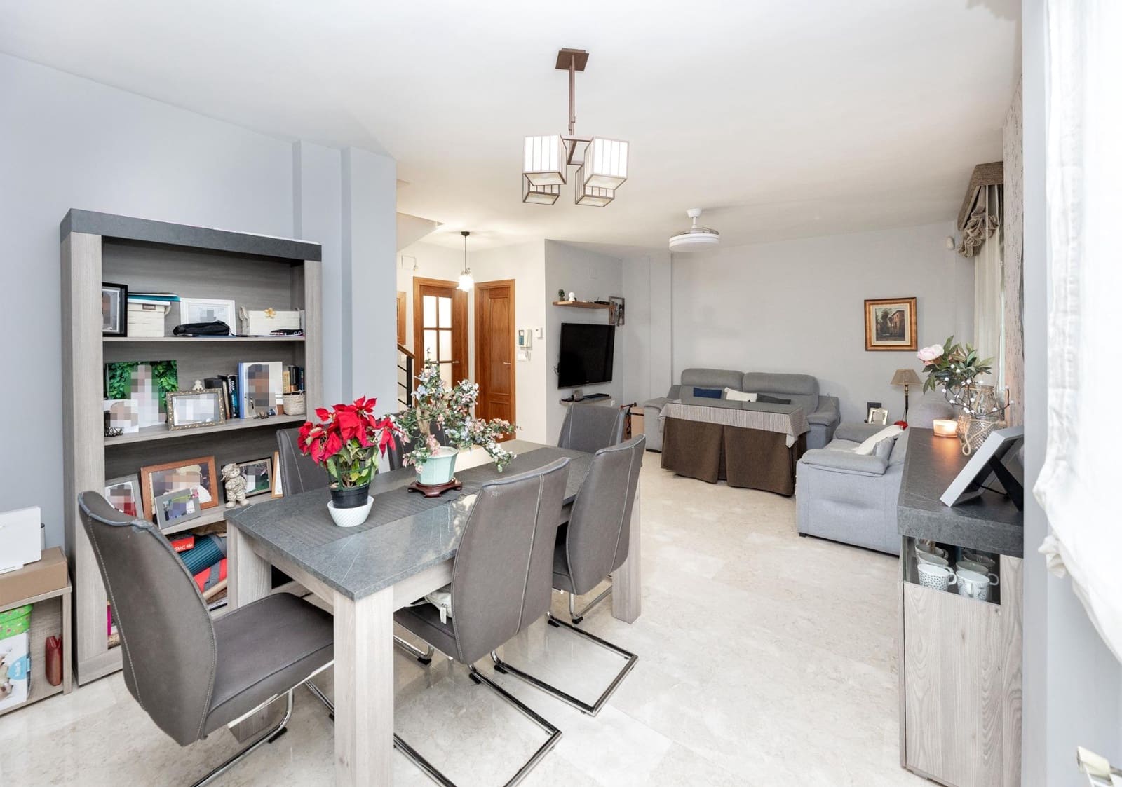 3 Zimmer Villa zu verkaufen in La Zubia mit Garage - 299.000 € (Ref: 9576685)