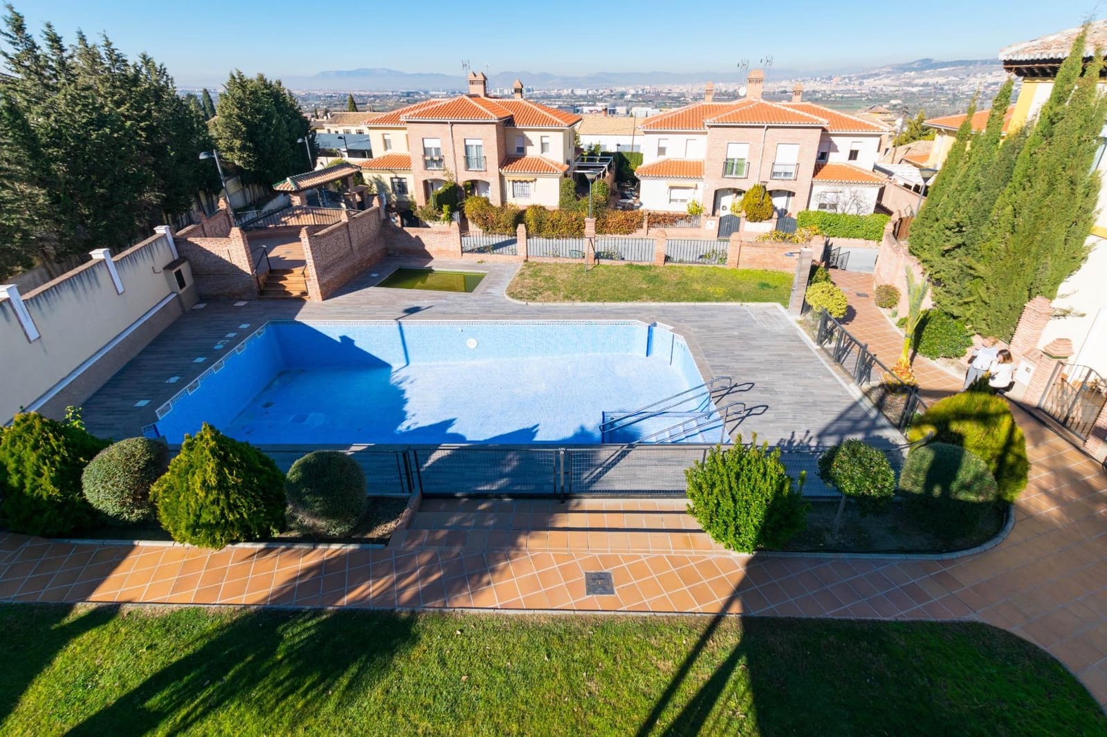 3 Zimmer Villa zu verkaufen in La Zubia mit Garage - 299.000 € (Ref: 9576685)