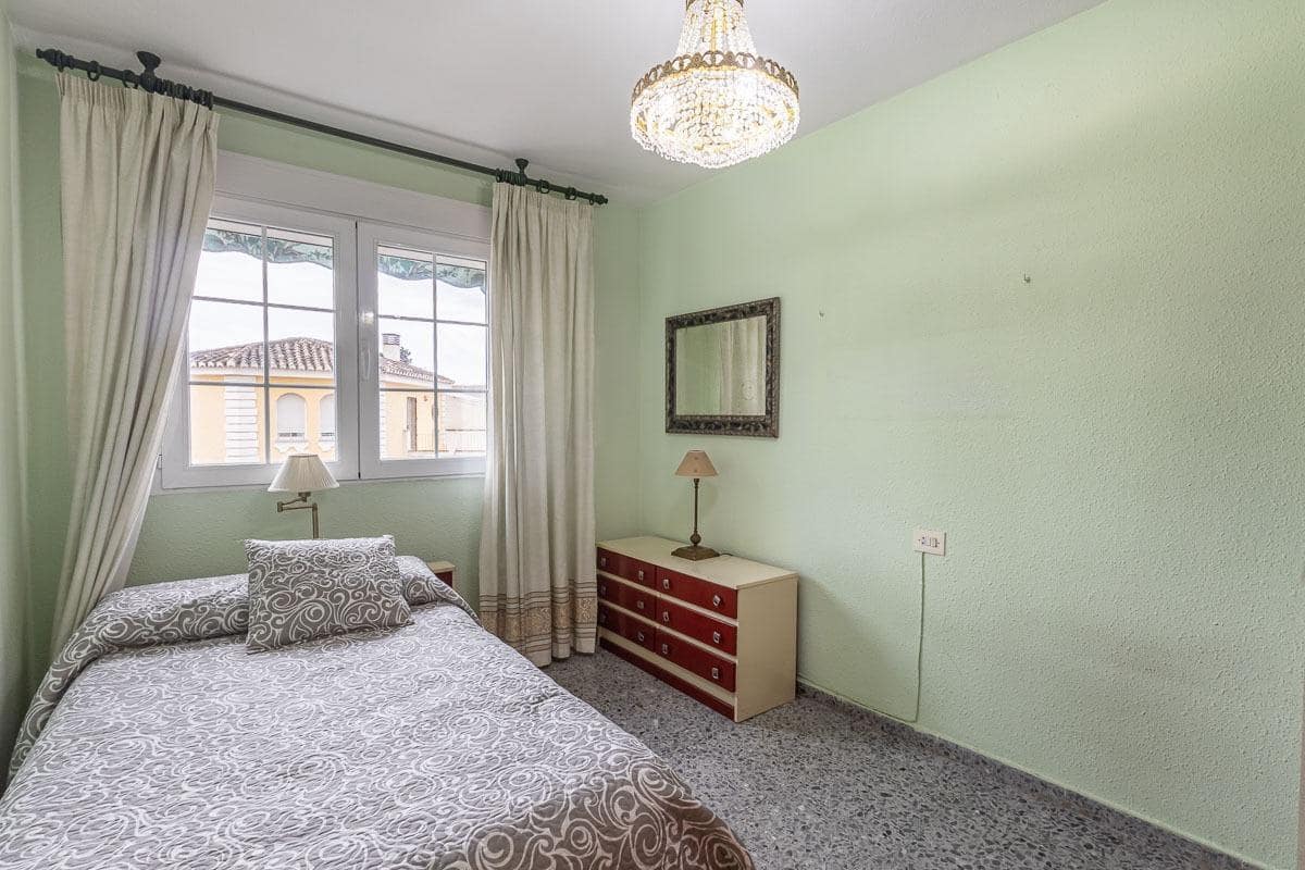 3 sovrum Lägenhet till salu i Granada stad med garage - 278 000 € (Ref: 9582906)
