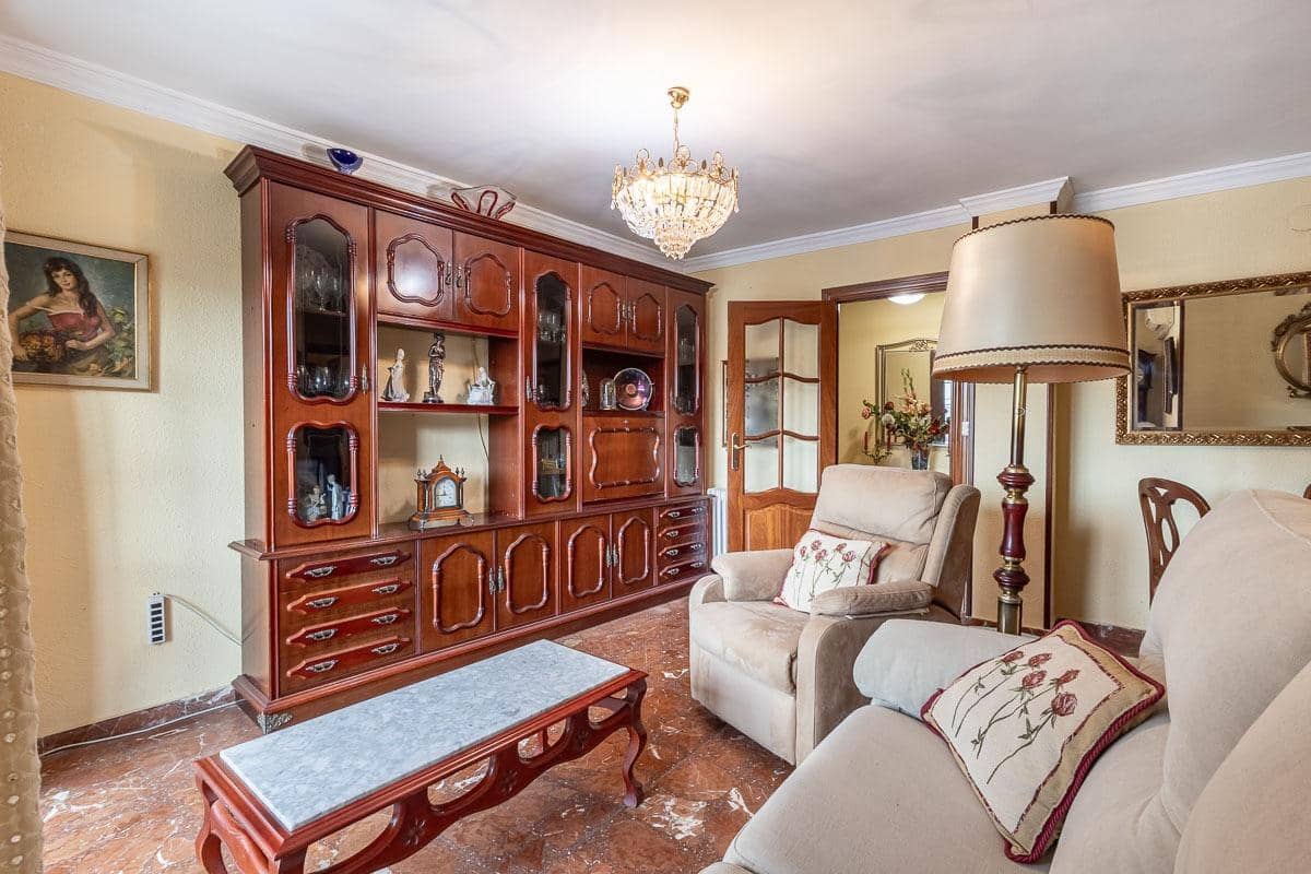 3 sovrum Lägenhet till salu i Granada stad med garage - 278 000 € (Ref: 9582906)