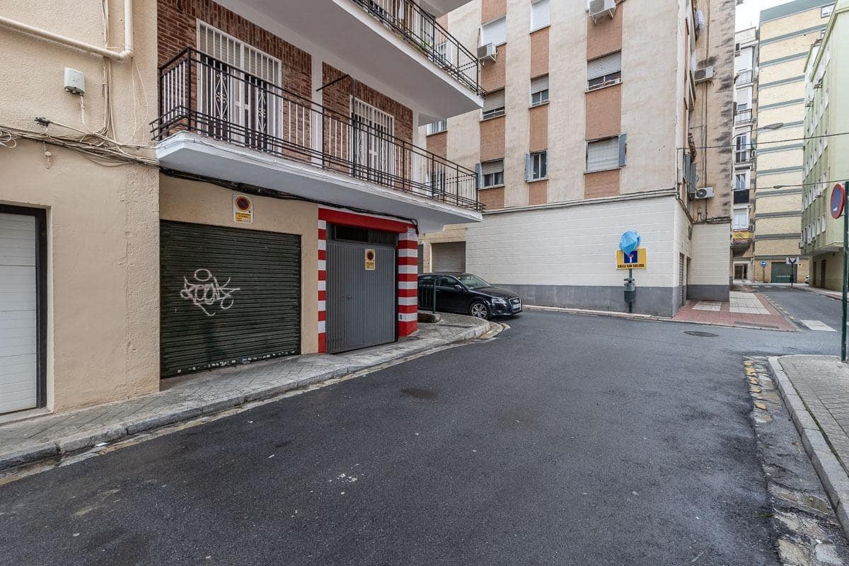 3 sovrum Lägenhet till salu i Granada stad med garage - 278 000 € (Ref: 9582906)