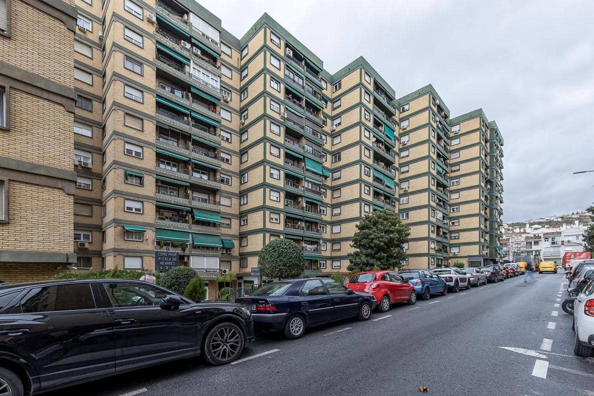 3 sovrum Lägenhet till salu i Granada stad med garage - 278 000 € (Ref: 9582906)