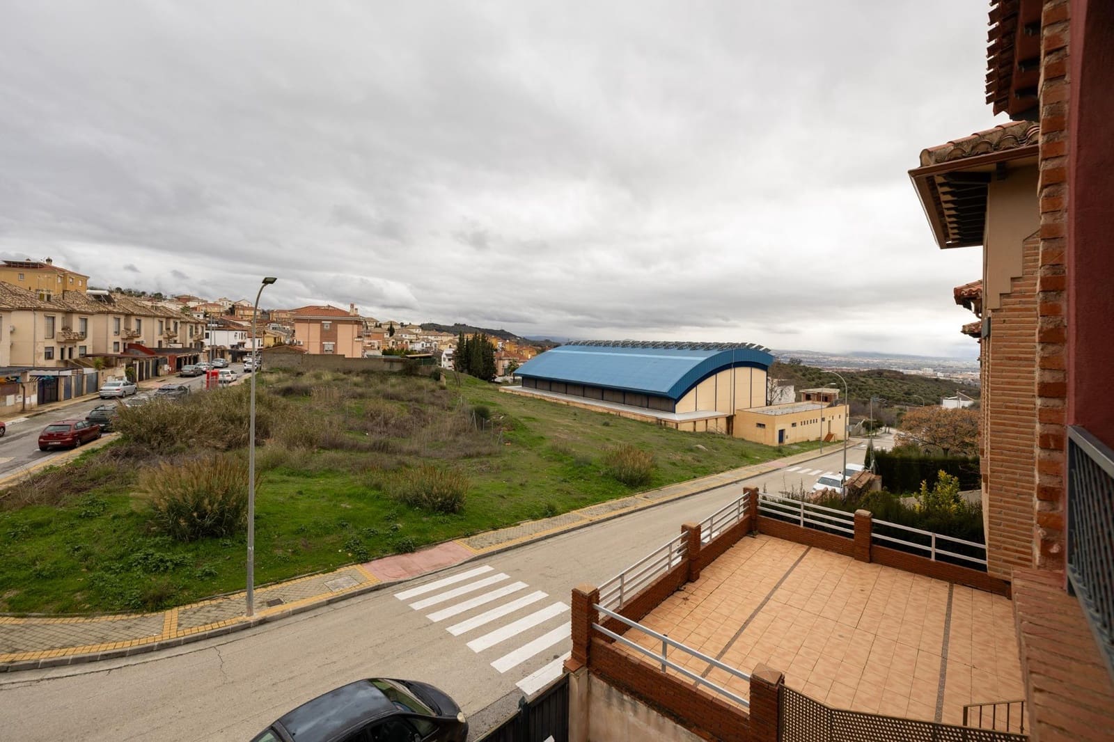 5 makuuhuone Huvila myytävänä paikassa Jun mukana 
autotalli - 267 000 € (Ref: 9596087)