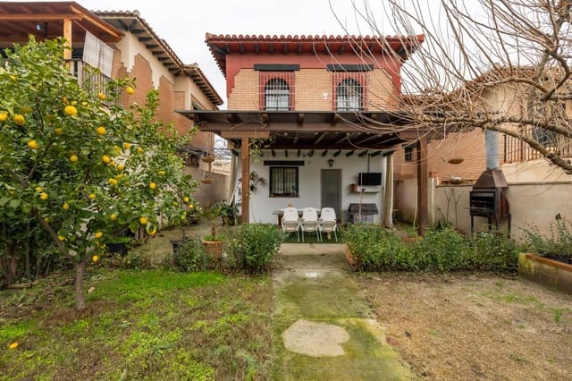 5 makuuhuone Huvila myytävänä paikassa Jun mukana 
autotalli - 267 000 € (Ref: 9596087)