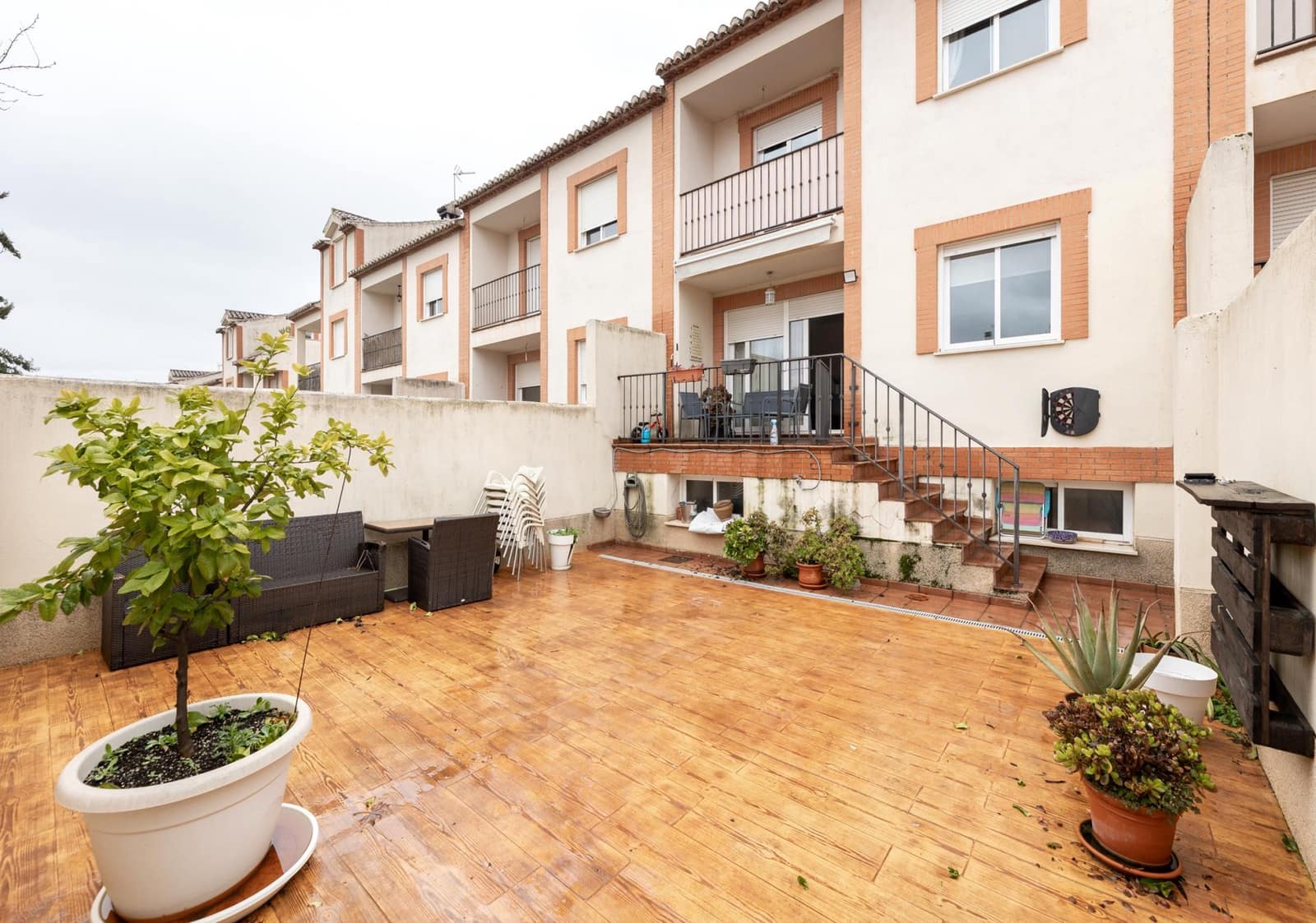 3 makuuhuone Rivitalo myytävänä paikassa Atarfe mukana uima-altaan - 240 000 € (Ref: 9604942)