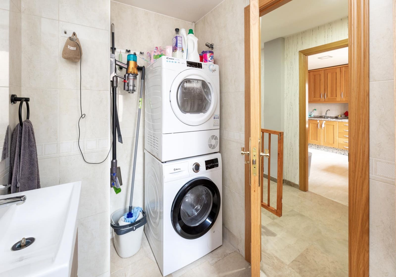 3 makuuhuone Rivitalo myytävänä paikassa Atarfe mukana uima-altaan - 240 000 € (Ref: 9604942)