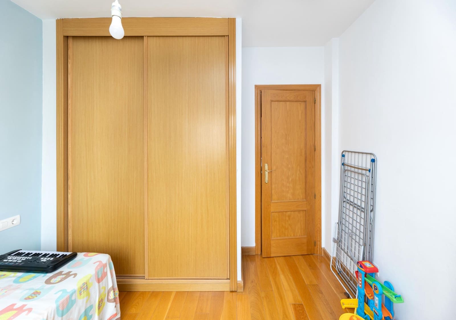 3 makuuhuone Rivitalo myytävänä paikassa Atarfe mukana uima-altaan - 240 000 € (Ref: 9604942)