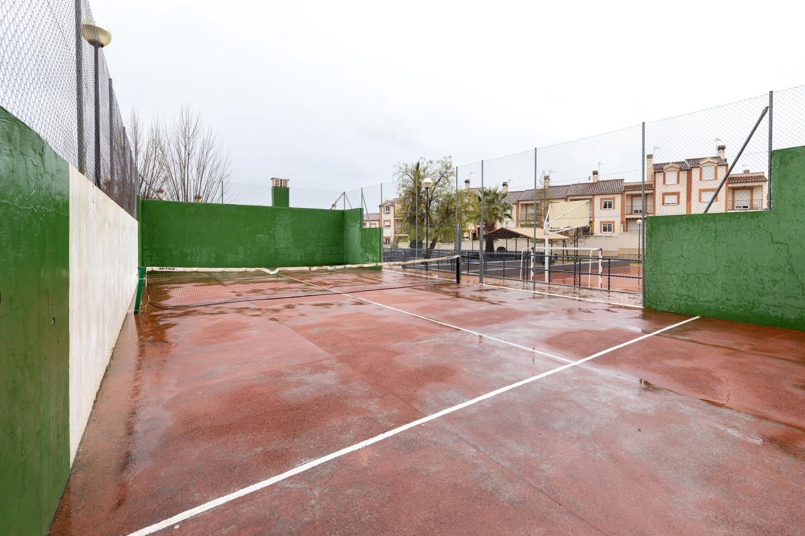 3 makuuhuone Rivitalo myytävänä paikassa Atarfe mukana uima-altaan - 240 000 € (Ref: 9604942)