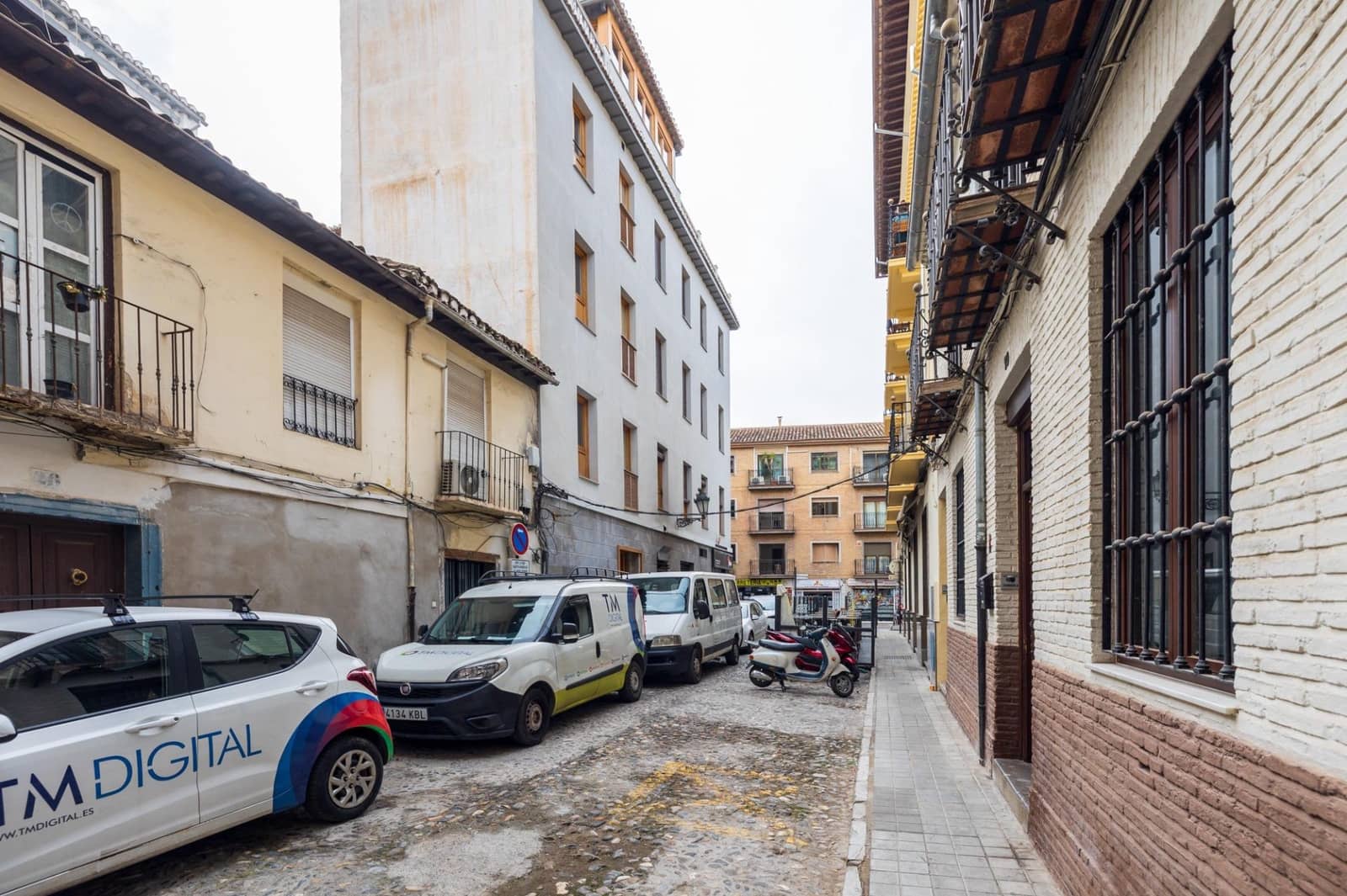 2 slaapkamer Flat te koop in Granada stad - € 195.000 (Ref: 9608026)