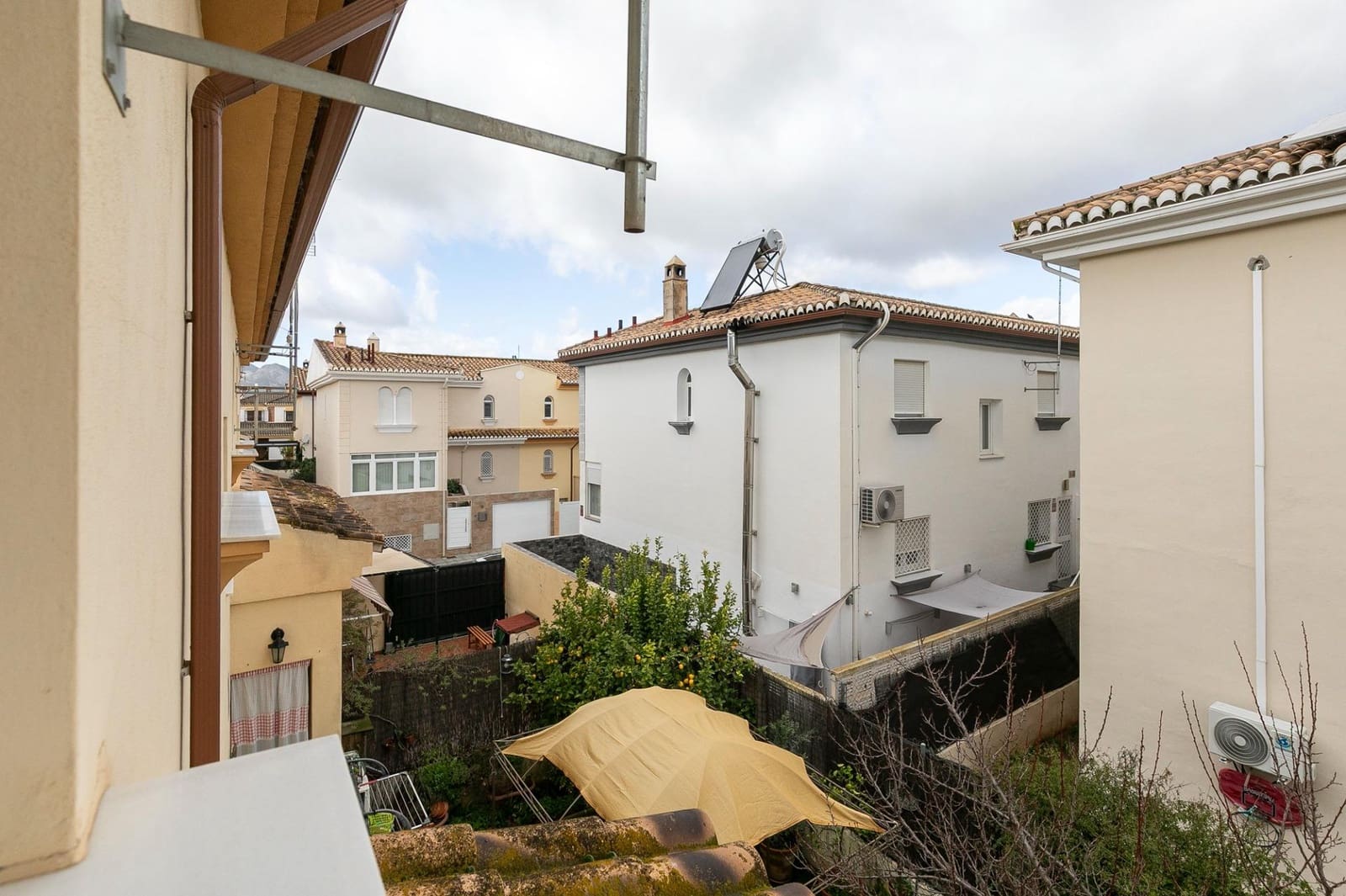 4 chambre Villa/Maison Semi-Mitoyenne à vendre à Albolote avec garage - 308 000 € (Ref: 9611500)